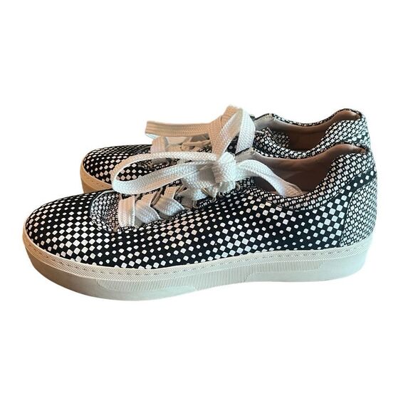 Stuart Weitzman Gaming Sneaker Black/White Nappa Leather Size 5​​​ - Picture 1 of 15